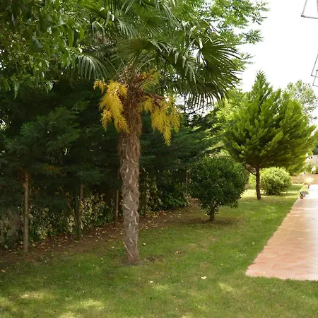 فندق Aroma Përmet
