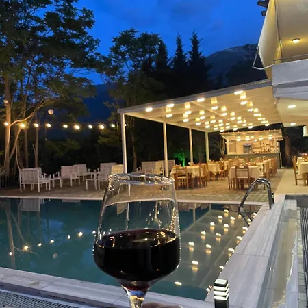 Aroma Hotel Permet
